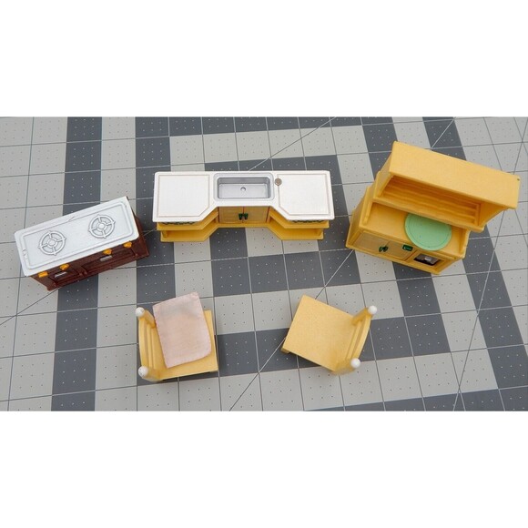 Sylvanian Families Calico Critters Kozy Kitchen Epoch Replacements Incomplete - Picture 8 of 9